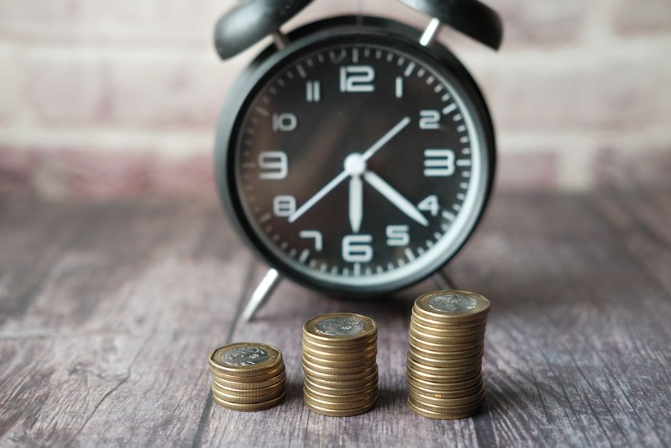 65歳から年金をもらうといくら?平均受給額と計算シミュレーション